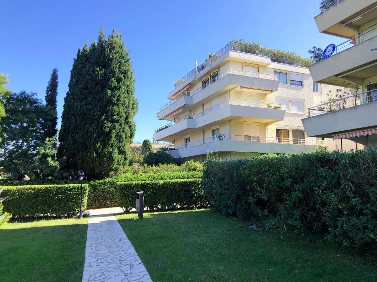 Un Nid A Saint Tropez Apartment Ngoại thất bức ảnh