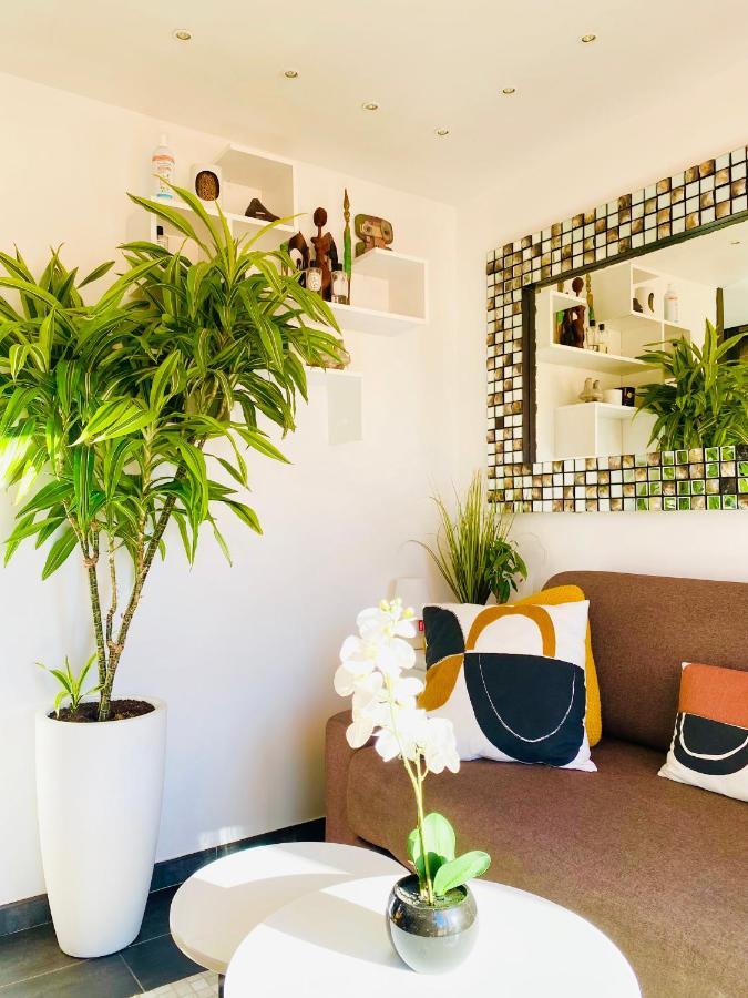Un Nid A Saint Tropez Apartment Ngoại thất bức ảnh